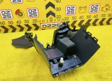 Бардачок TOYOTA WISH 2012 5541068050 ZGE25W 2ZRFAE, передний