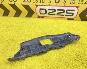 Крепление бампера TOYOTA