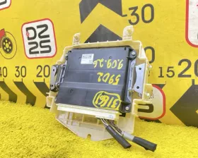 Блок управления двс Toyota
