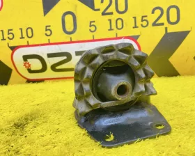 Подушка коробки передач Toyota