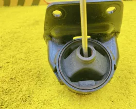 Подушка коробки передач Toyota