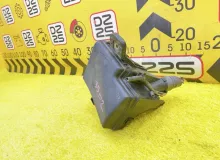 Блок предохранителей TOYOTA COROLLA FIELDER 2013 8274152100 NKE165G 1NZFXE, передний