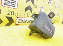 Блок предохранителей TOYOTA COROLLA FIELDER 2013 8274152100 NKE165G 1NZFXE, передний