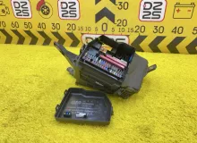 Блок предохранителей LEXUS RX350 2009 8267248320 GGL10W 2GRFE, передний