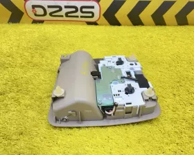 Светильник салона Toyota