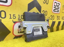 Блок управления двс TOYOTA HIACE 2009 8966126E30 TRH226K 2TRFE, передний