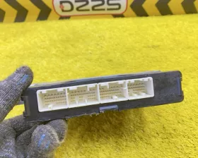 Блок управления двс Toyota