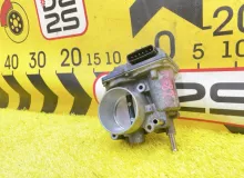 Заслонка дроссельная LEXUS CT200H 2011 2203037060 ZWA10 2ZRFXE, передняя