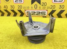 Кронштейн вискомуфты TOYOTA HILUX SURF 2004 1630762030 VZN215W 5VZFE, передний