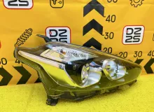 Фара TOYOTA SIENTA 2015 8113052K20 NHP170G 1NZFXE, передняя правая
