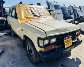 Капот Toyota