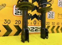 СТОЙКА ПАРА ЛЕВАЯ И ПРАВАЯ TOYOTA VITZ 2012|Цвет 1G3 4851052G00 NSP135 1NRFE, передняя