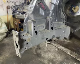 Лонжерон TOYOTA