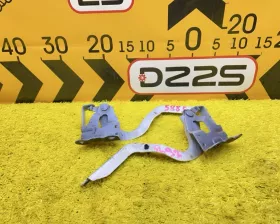 Петля капота Toyota
