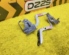 Петля капота Toyota