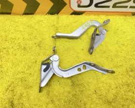 Петля капота Toyota
