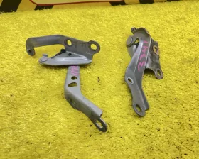 Петля капота Toyota