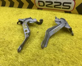 Петля капота Toyota