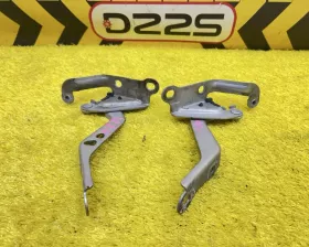Петля капота Toyota