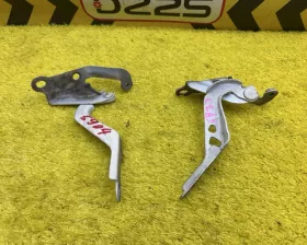 Петля капота Toyota