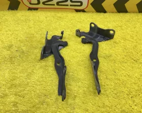 Петля капота Mazda