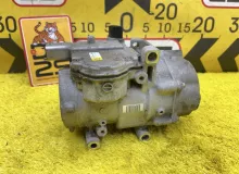 Компрессор кондиционера LEXUS CT200H 2012 8837047050 ZWA10 2ZRFXE, передний