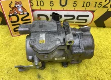 Компрессор кондиционера TOYOTA ESQUIRE 2015 8837028030 ZWR80G 2ZRFXE, передний