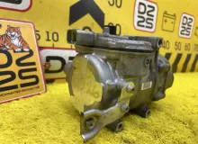 Компрессор кондиционера TOYOTA ESQUIRE 2015 8837028030 ZWR80G 2ZRFXE, передний