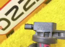 Катушка зажигания TOYOTA COROLLA FIELDER 2013 9091902265 NKE165G 1NZFXE, передняя