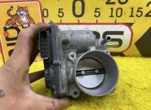 Заслонка дроссельная TOYOTA ESQUIRE 2015 2203037060 ZWR80G 2ZRFXE, передняя