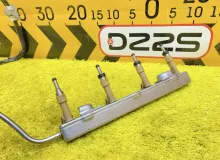 Инжектор LEXUS CT200H 2012 2381437061 ZWA10 2ZRFXE, передний