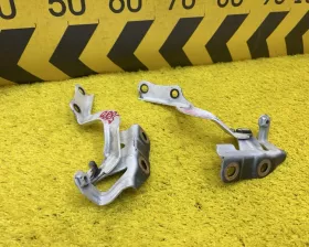 Петля капота TOYOTA