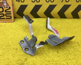 Петля капота TOYOTA