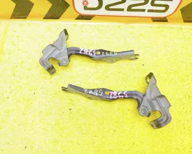 Петля капота Mazda