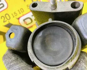 Подушка двигателя Toyota