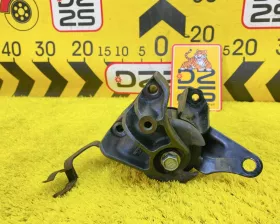 Подушка двигателя Toyota