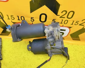 Компрессор пневмоподвески Toyota