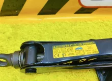 Поддомкратник/ домкрат TOYOTA WISH 2012|Цвет 202 0911133030 ZGE20W 2ZRFAE, задний