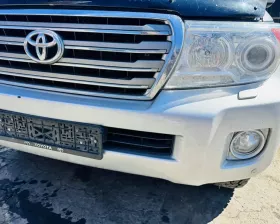 Решетка радиатора Toyota