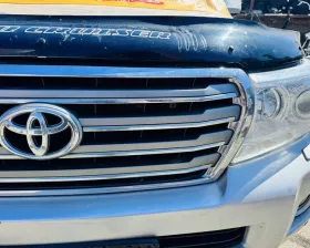 Решетка радиатора Toyota