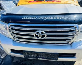 Решетка радиатора Toyota