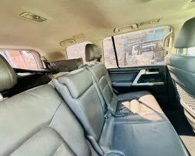 Обшивка потолка Toyota