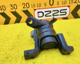 Подушка двигателя TOYOTA