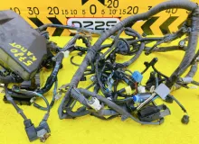 Коса под капот TOYOTA WISH 2012|Цвет 202 8211168142 ZGE20W 2ZRFAE, передняя