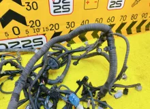Коса под капот TOYOTA WISH 2012|Цвет 202 8211168142 ZGE20W 2ZRFAE, передняя