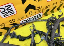 Коса под капот TOYOTA WISH 2012|Цвет 202 8211168142 ZGE20W 2ZRFAE, передняя