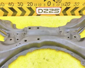 Балка под двс Toyota