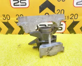 Подушка двигателя TOYOTA