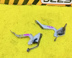 Петля капота Toyota