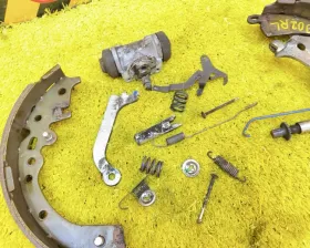 Механизм стояночного тормоза Toyota